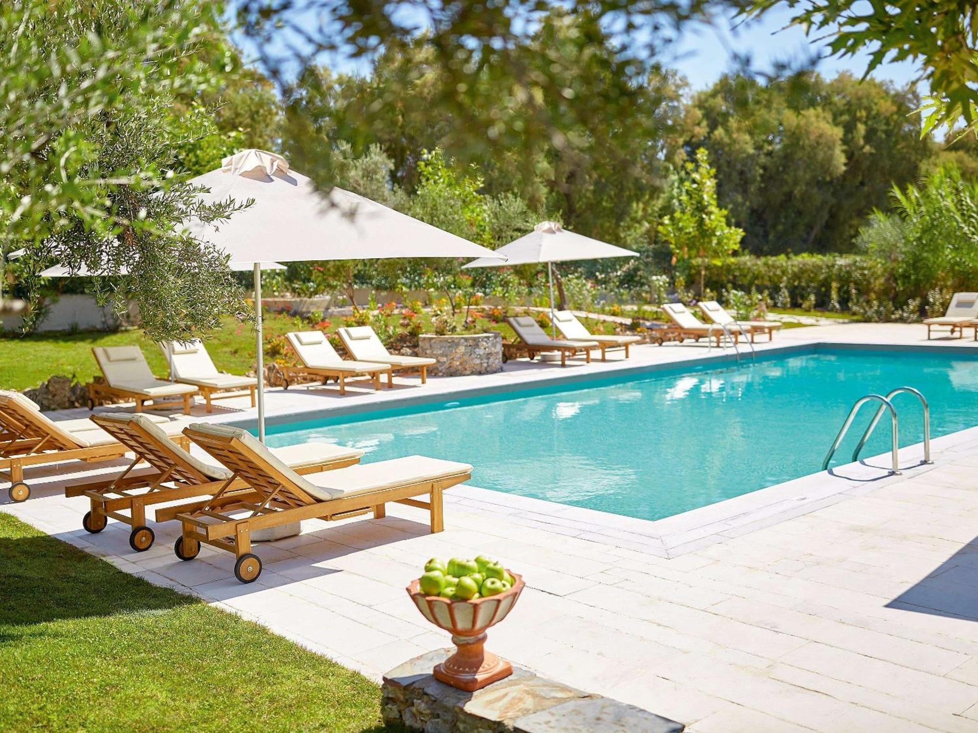 Villa Oliva Adelianos Kampos Exteriör bild